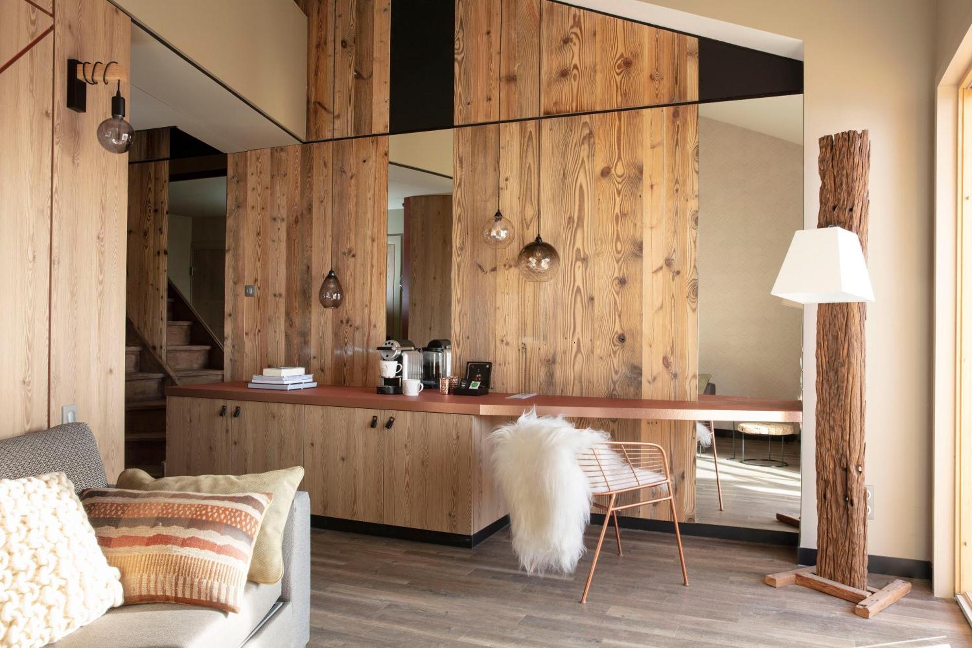 Grandes Rousses Hotel & Spa Alpe d'Huez Екстер'єр фото Interior of a chalet